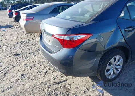 2016 Toyota Corolla Le z USA, uszkodzony, nr VIN 2T1BURHE8GC681400